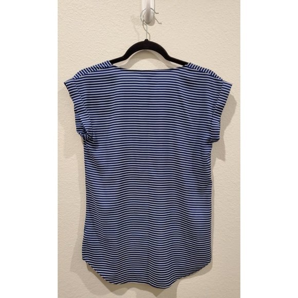 EXPRESS Zipper V-neck Striped Blouse - Picture 2 of 4
